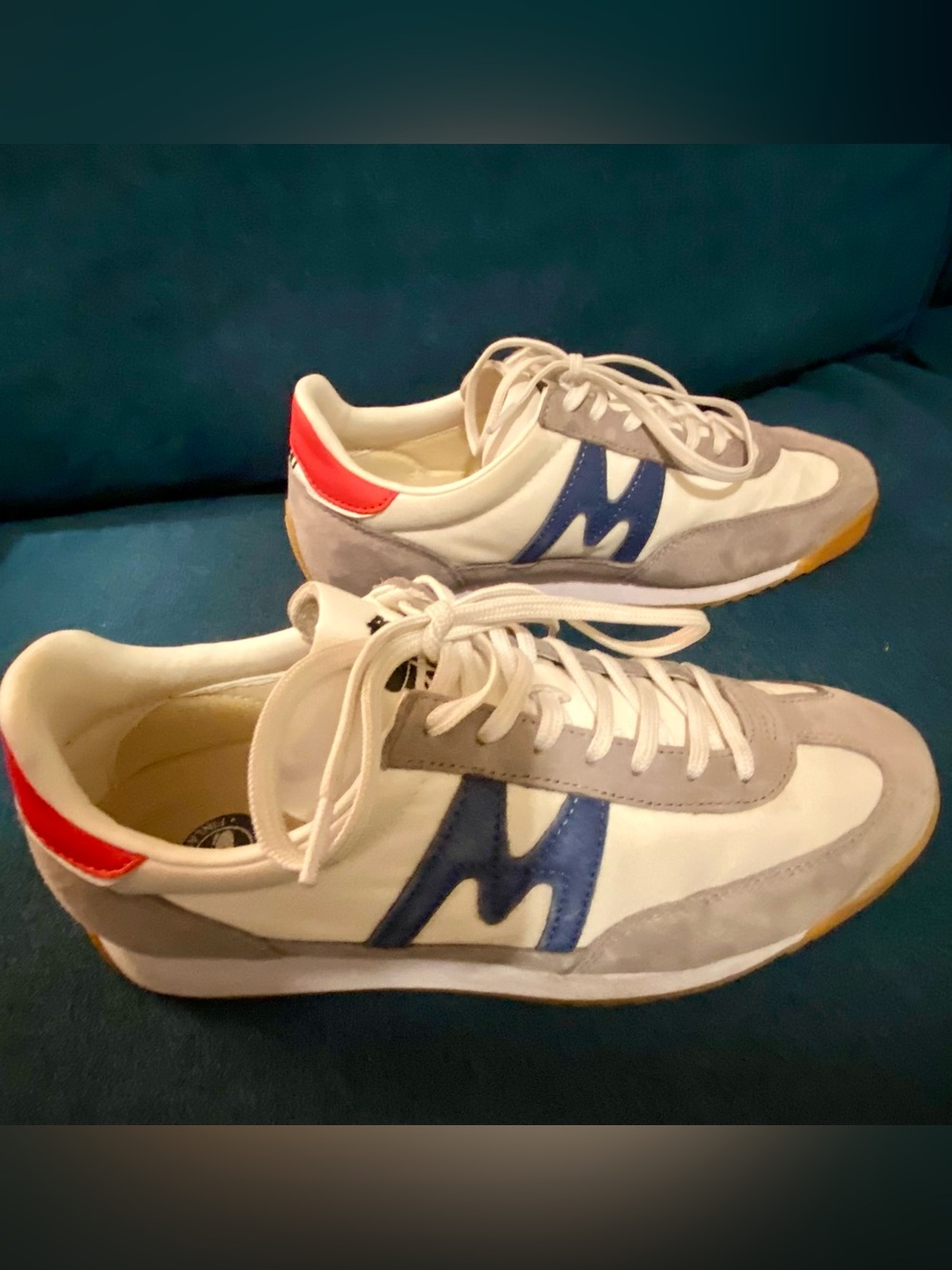 Karhu Mestari White Gray Retro Runner with Blue 'M' Accent - M8-8.5/W9.5-10